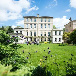 Guest house The Ayrlington